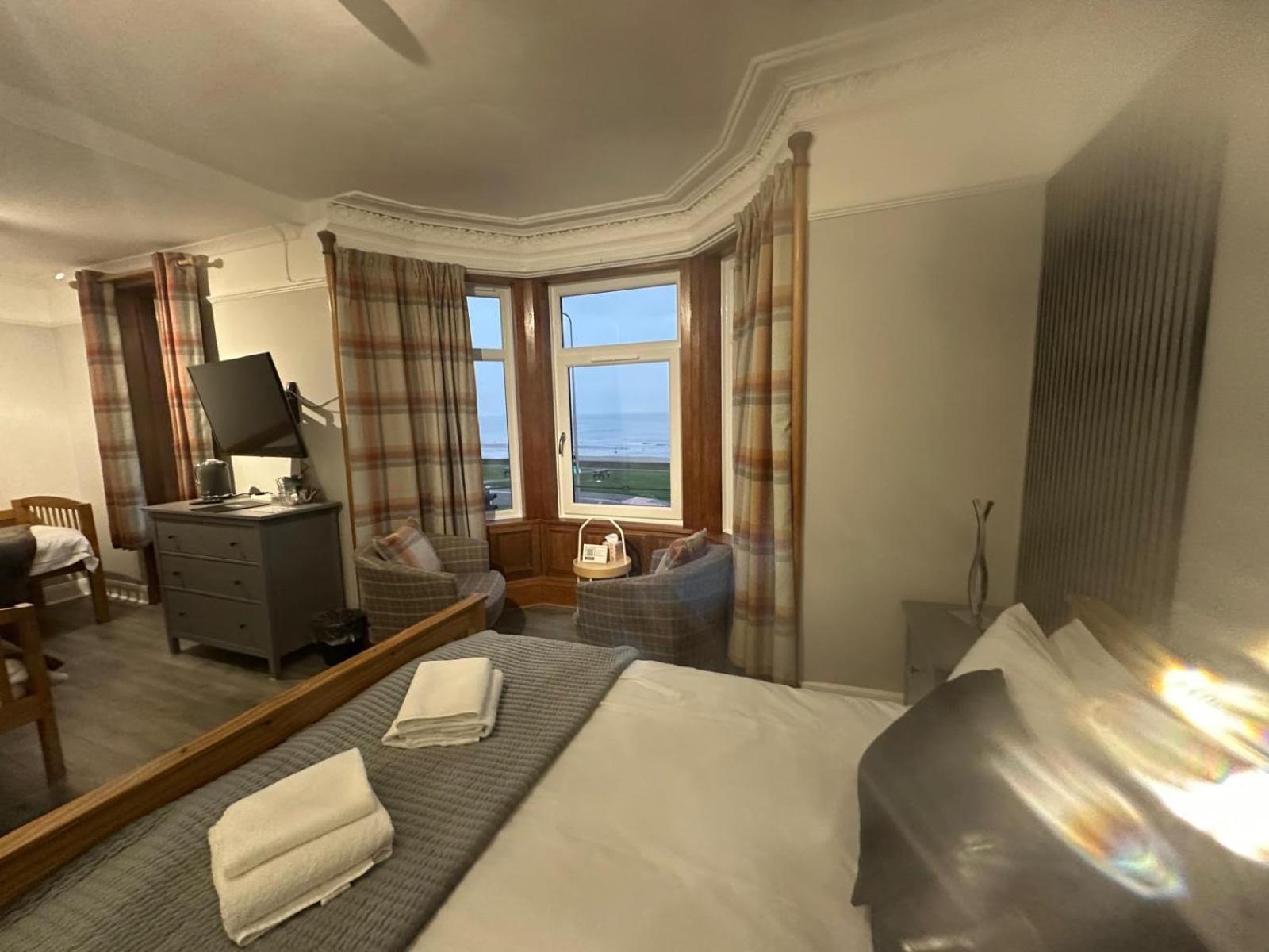 The Cairns Leven Hotel Leven  ภายนอก รูปภาพ